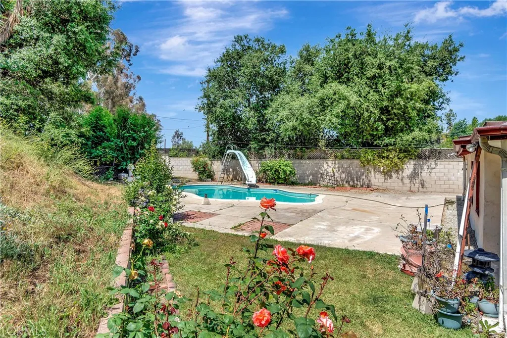 1510 E Newcrest Drive, West Covina, California 91792 home-pic-38